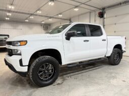 *SOLD* 2021 CHEVROLET SILVERADO 1500 CUSTOM CREW 5.3L V8 4X4 *LIFTED* *SAFETIED* *TIRES & RIMS*